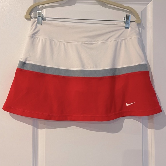 Nike Other - Nike like new tennis skirt fits more like a large